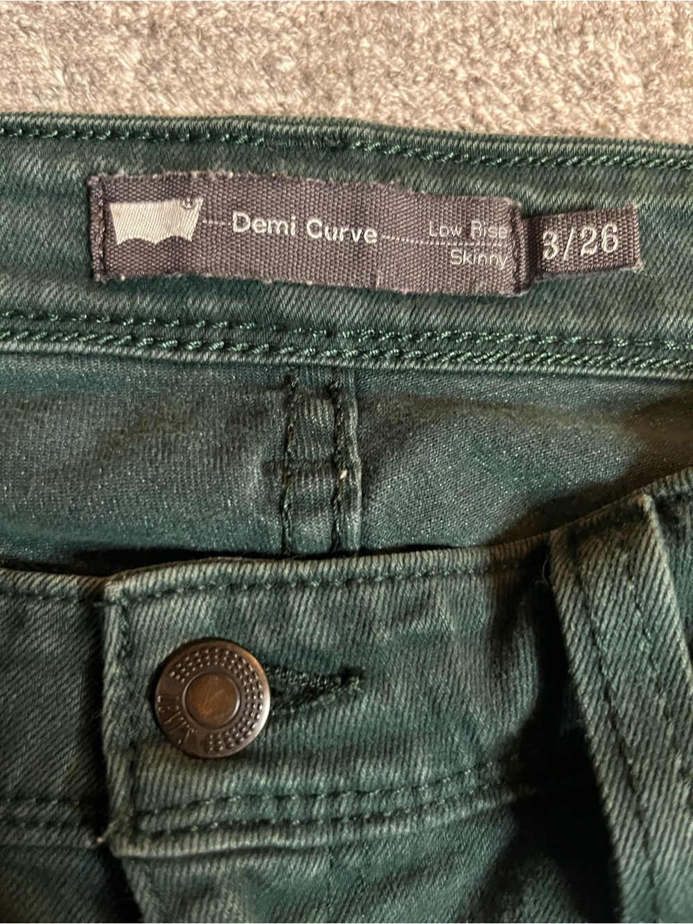 Levi's Forest Green Women's Skinny Jeans 3/26 preppy 93% cotton - Picture 7 of 9